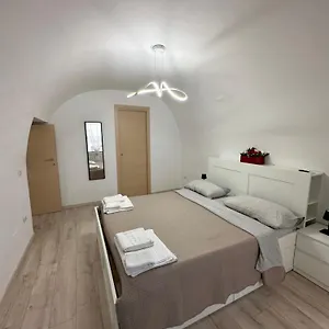 Rose's House , Napoli Italia
